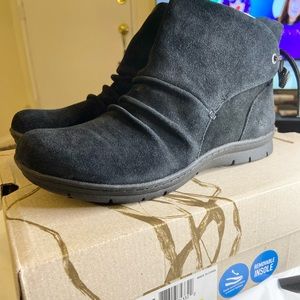 Brand New B.O.C. By Born Boots Booties Size 7.5 Black Nero Suede